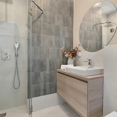 Bright & Cozy With Parking And Balcony By Renters Appartement Bydgoszcz