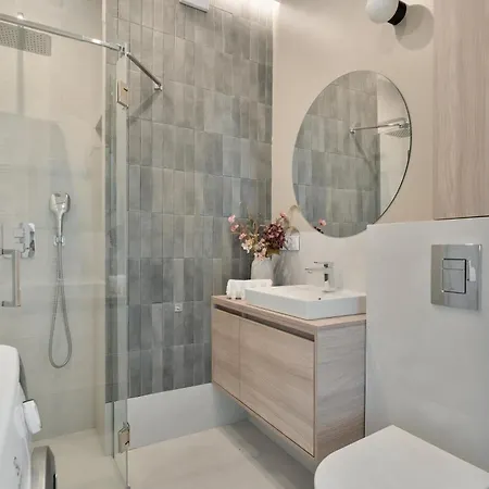 Bright & Cozy With Parking And Balcony By Renters * Bydgoszcz